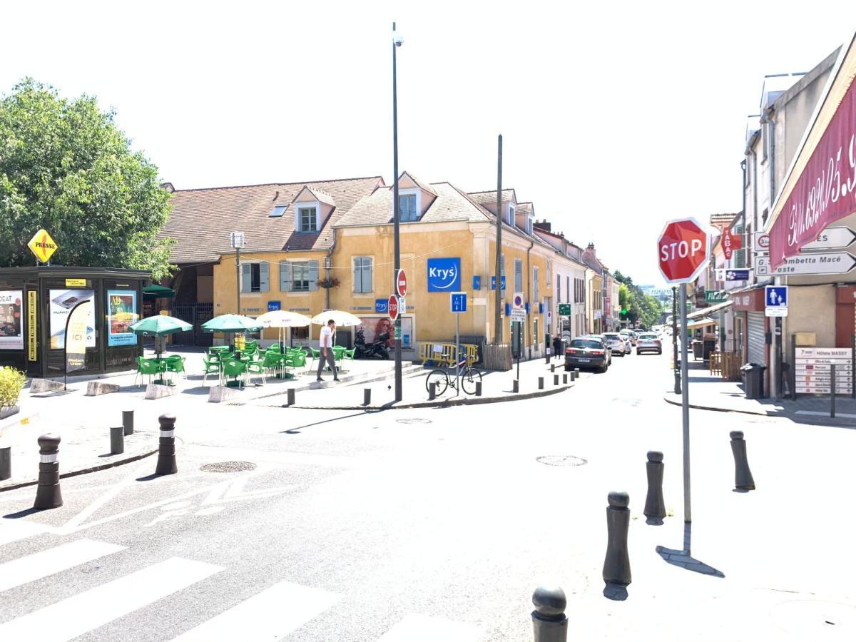Studio Cosy Proche Rer B/C Orly Tgv Apartment Massy  Exterior photo